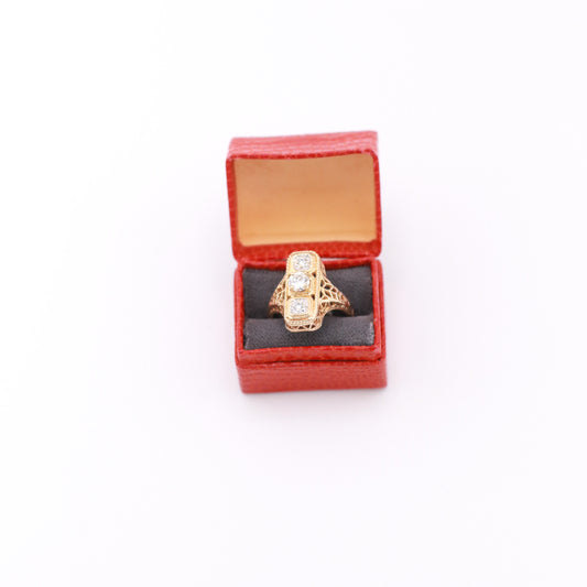 antique diamond ring only available at Lorraine fine jewelry in spokane and liberty lake